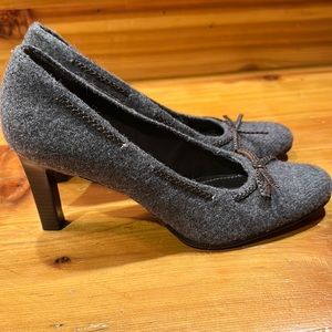 Lauren Ralph Lauren “Nora” Grey Wool Pumps